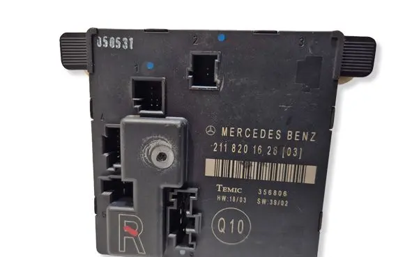 Mercedes-Benz E W211 Door control unit/module 2118201626