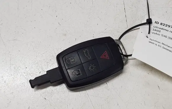 Volvo S40 Ignition key/card 31300355