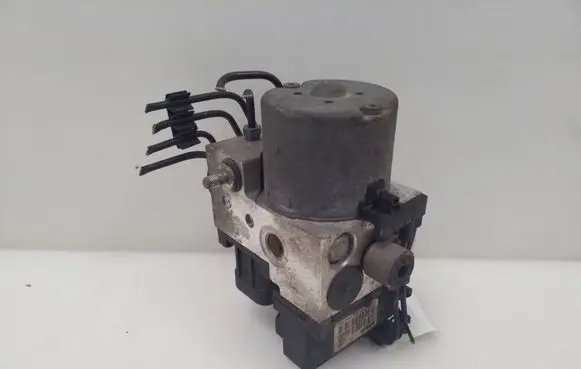 Volkswagen PASSAT B5 ABS Pump 0130108046