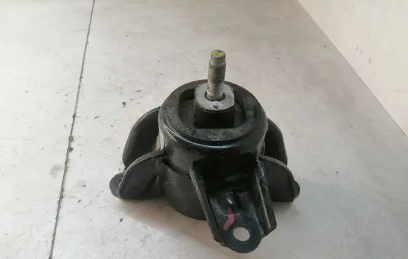 Hyundai i30 Engine mount bracket 21810A5200