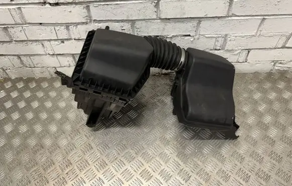Chrysler Pacifica Air filter box 33357C