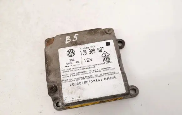 Volkswagen PASSAT B5 Airbag control unit/module 1J0909607 5WK4199