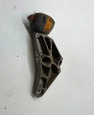Audi A6 S6 C6 4F Engine mounting bracket 4F0199343K