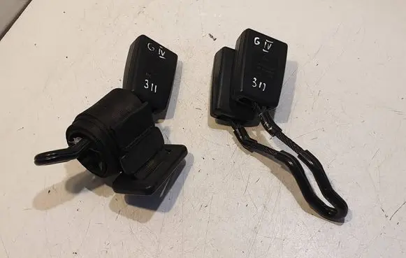 Volkswagen Golf IV Rear seatbelt buckle 1J0857488C 33026412A