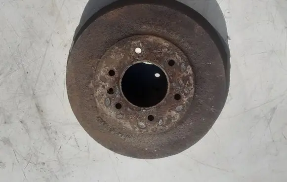 Drum brake (rear)