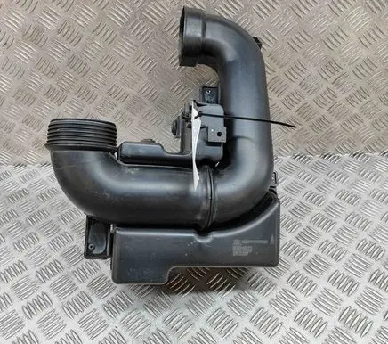 Hyundai i40 Air intake duct part 281903Z300 282203Z300