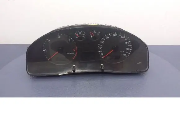 Audi A4 S4 B5 8D Speedometer (instrument cluster) 8D0920900H