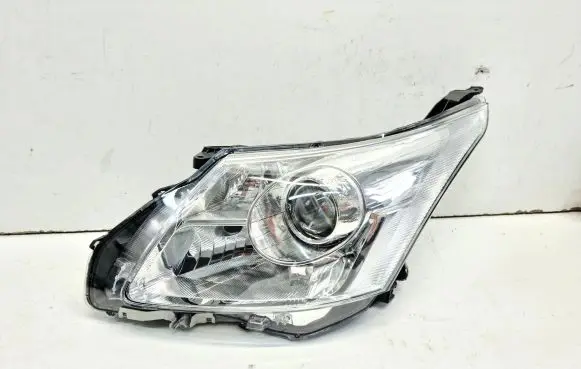Toyota Avensis T270 Headlight/headlamp 20-B928L