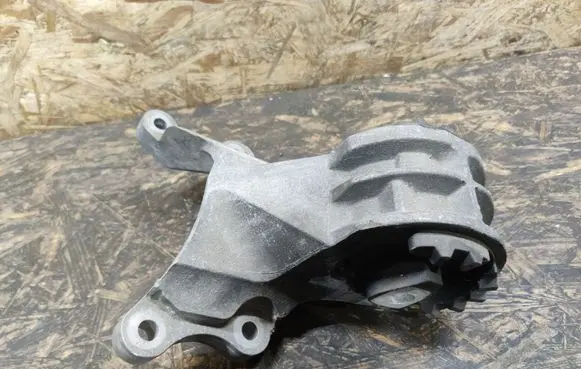 Mini One - Cooper R50 - 53 Gearbox mount 6765335