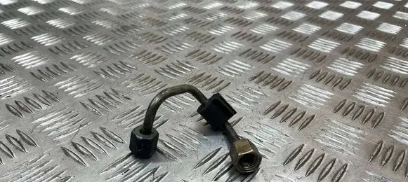 Skoda Octavia Mk3 (5E) Fuel injector supply line/pipe 