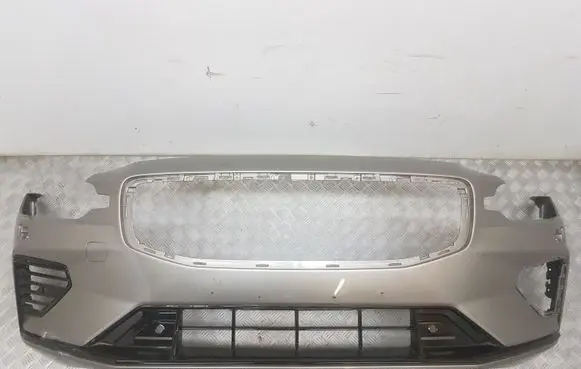 Volvo V60 Front bumper 31690530
