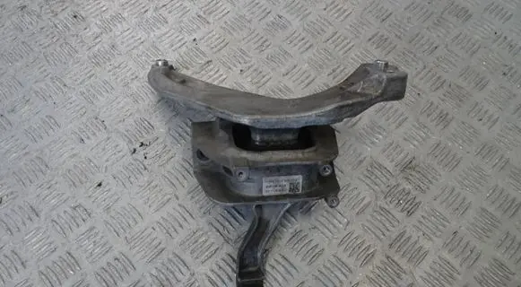 Audi Q3 F3 Engine mount vacuum valve 8V0199262D