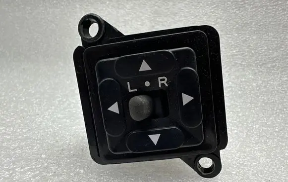 Mitsubishi Eclipse (D21A/D22A/D27A) Wing mirror switch 