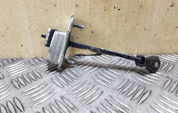 Hyundai i40 Rear door check strap stopper