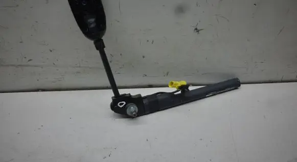 Opel Astra J Front seatbelt buckle 13337410