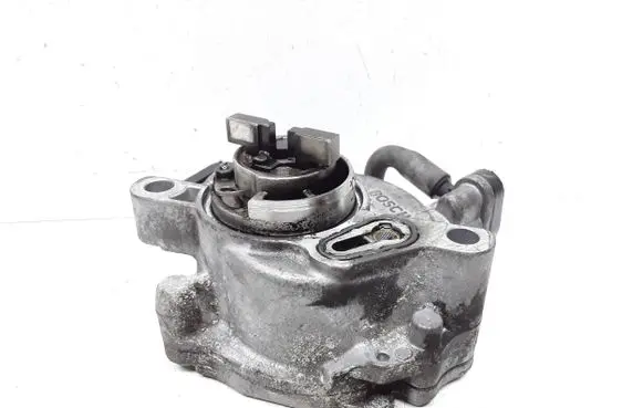 Volvo V40 Vacuum pump 9804021880