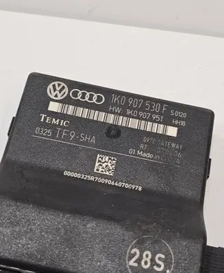 Skoda Octavia Mk2 (1Z) Gateway control module 1K0907530F 0325TF9SHA 1K0907951