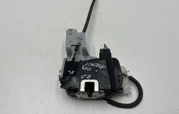KIA Sportage Front door lock