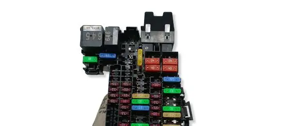 Skoda Octavia Mk4 Fuse module 5WA937615