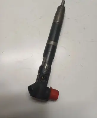 Mercedes-Benz C W205 Fuel injector A6510703287