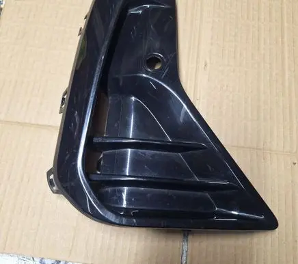 BMW iX3 Front bumper lower grill 51118081924 18679712 3114