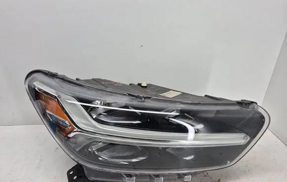 Volvo XC40 Headlight/headlamp 32228550