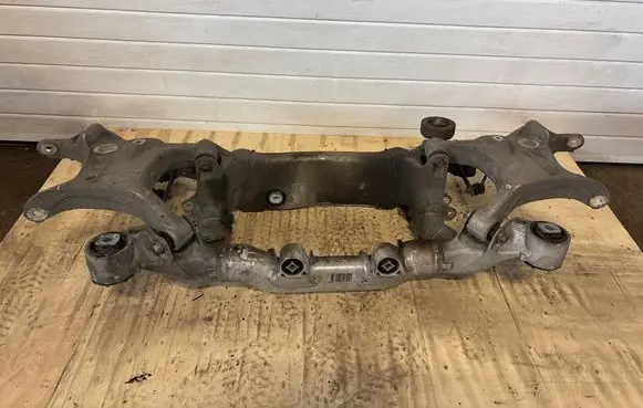 BMW 5 E60 E61 Rear subframe 6770827