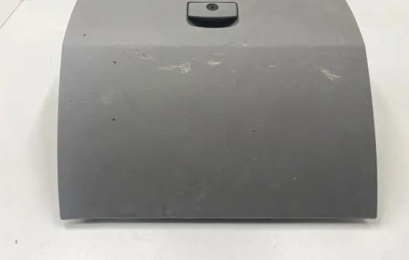 KIA Sorento Glove box 848303E000