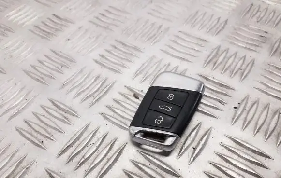 Volkswagen PASSAT B8 Ignition key/card 