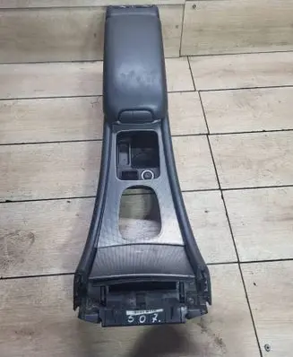 Mercedes-Benz C W203 Armrest A2036800852