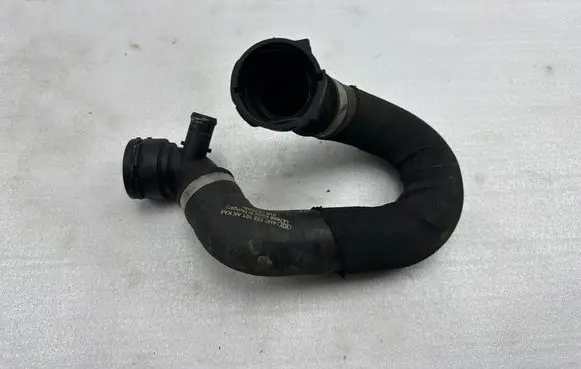 Audi Q7 4M Engine coolant pipe/hose 4M0122101