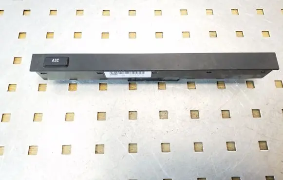 Traction control (ASR) switch