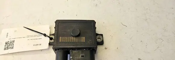 BMW 5 E60 E61 Glow plug pre-heat relay 0522120102 779800004 0004409724