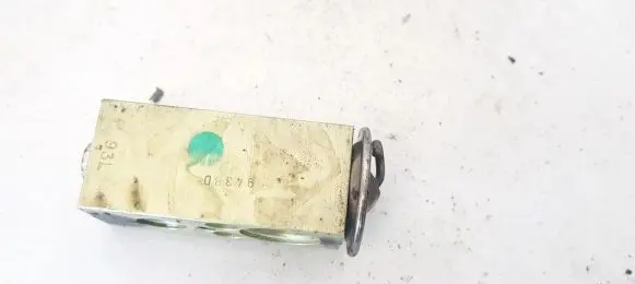 Air conditioning (A/C) expansion valve