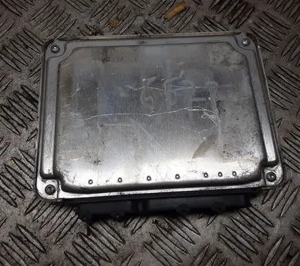 Volkswagen Golf V Engine control unit/module 036906032AG 0261208589