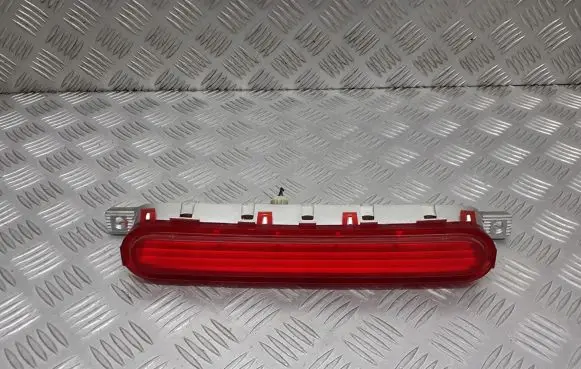 Toyota Corolla Verso E121 Third/center stoplight 81570-0F011