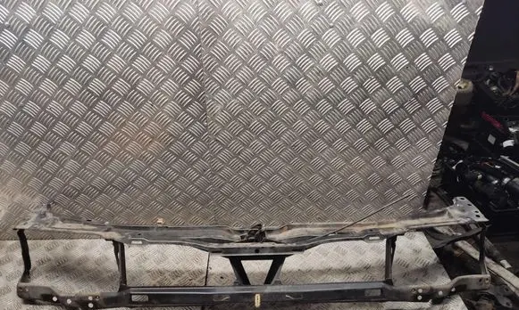 Volkswagen PASSAT B4 Radiator support slam panel