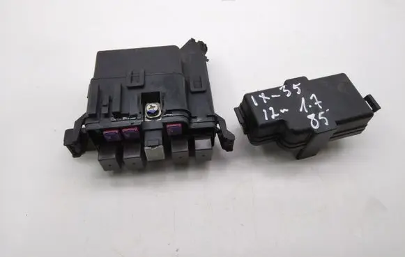 Hyundai ix35 Fuse module 201202130295