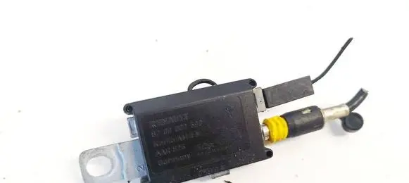 Renault Laguna II Antenna control unit 8200002590