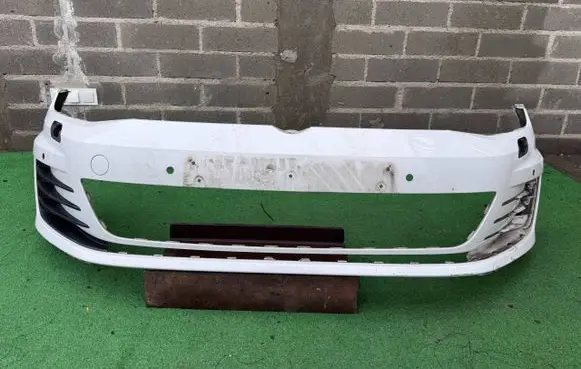Volkswagen Golf VII Front bumper 5G0807221