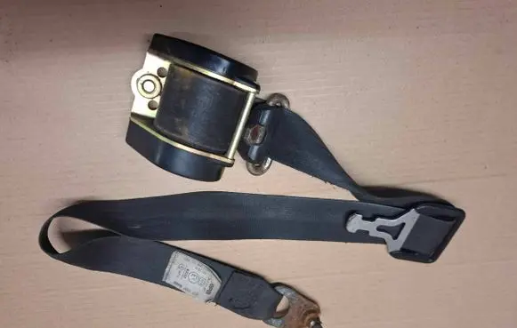 Mercedes-Benz W123 Front seatbelt 1238601785