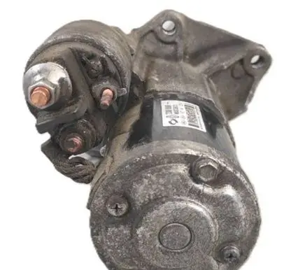 Opel Vivaro Starter motor 233009590R M000T39373
