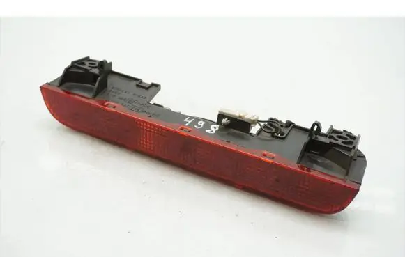 Nissan X-Trail T30 Third/center stoplight P1842