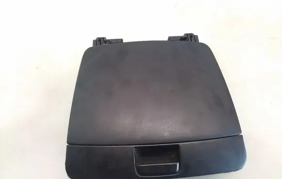 Hyundai i30 Glove box 847702L000