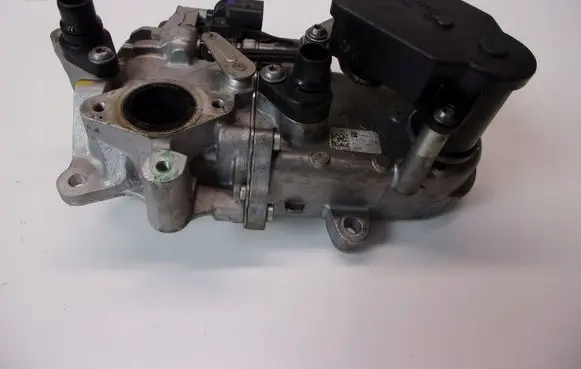Alfa Romeo Stelvio EGR valve cooler 52445505