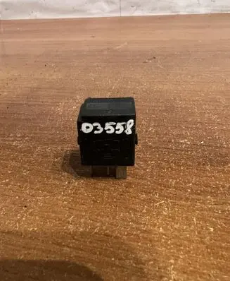 Mercedes-Benz C W203 Other relay 002542119 D3558