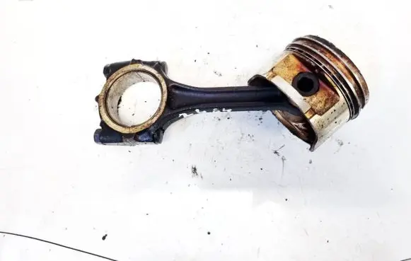 Hyundai Accent Piston with connecting rod