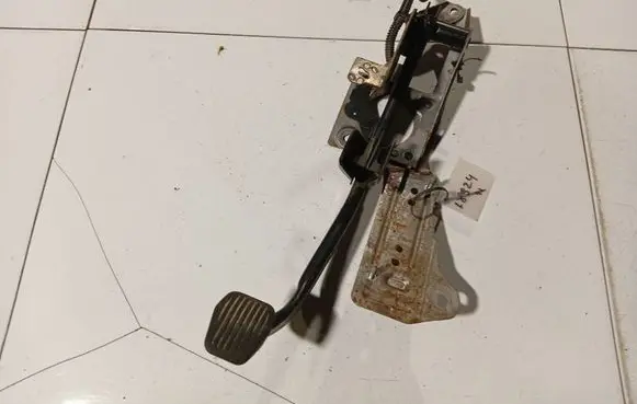 Volvo V50 Brake pedal 4N512467CE