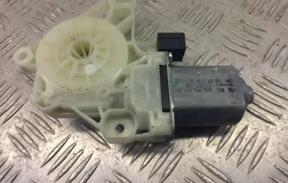 Volkswagen ID.3 Front door window regulator motor 4K0959811A