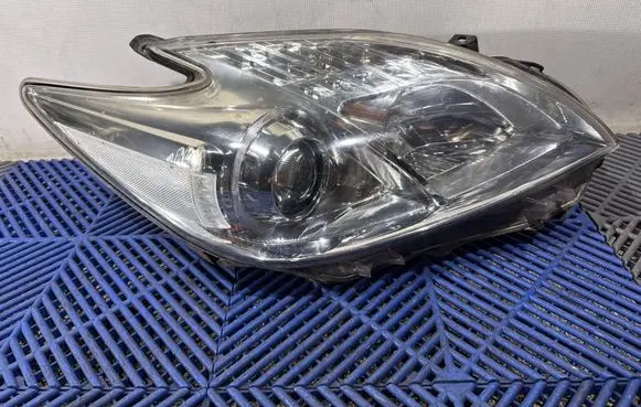 Toyota Prius (XW30) Headlight/headlamp 25964